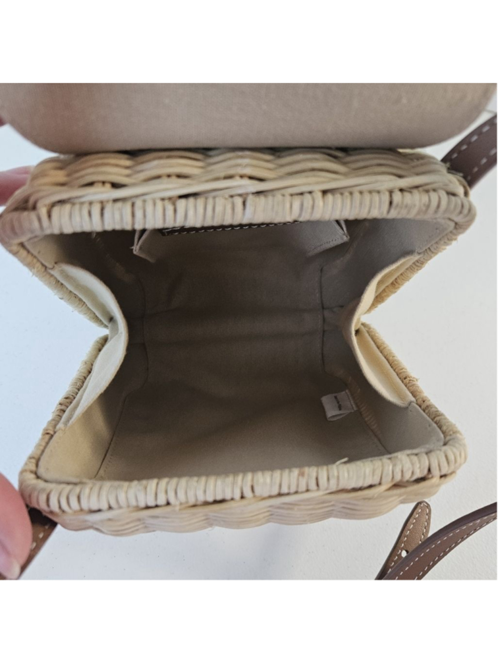 MARK & GRAHAM Wicker & Leather Buckle Crossbody Bag Small Handwoven - Picture 10 of 13